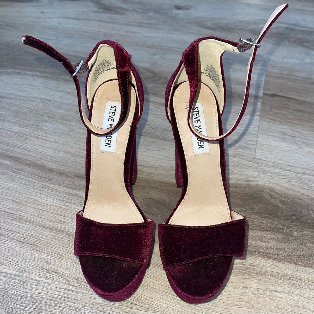 STEVE MADDEN Gonzo velvet platform sandals in burgundy size 37 eur = 6.5 / 7 US